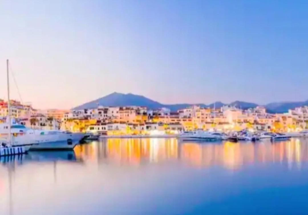 Junto A La Playa Wifi Parking Apartment Marbella