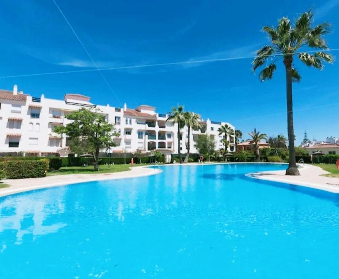 Junto A La Playa Wifi Parking Apartment